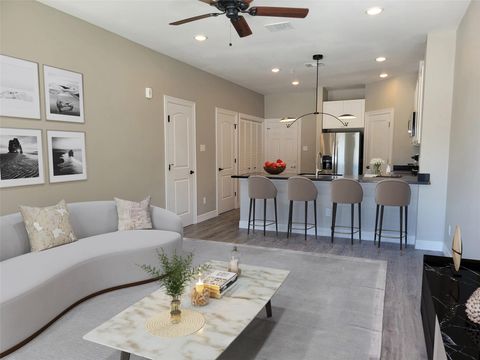 Photo of 5262 Ella Boulevard #500B, Houston, TX 77018 (MLS # 16756122)
