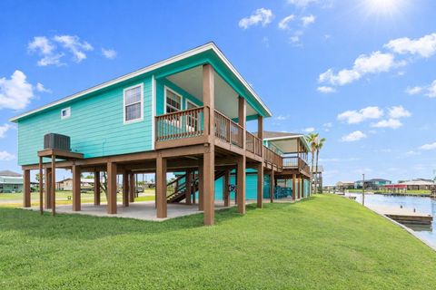 Photo of 621 County Road 202, Sargent, TX 77414 (MLS # 94885970)