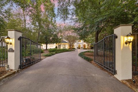 47 N Regent Oak The Woodlands TX 77381