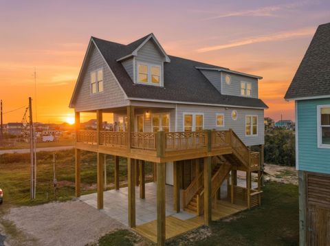 Photo of 990 Peachtree, Gilchrist, TX 77617 (MLS # 3088210)