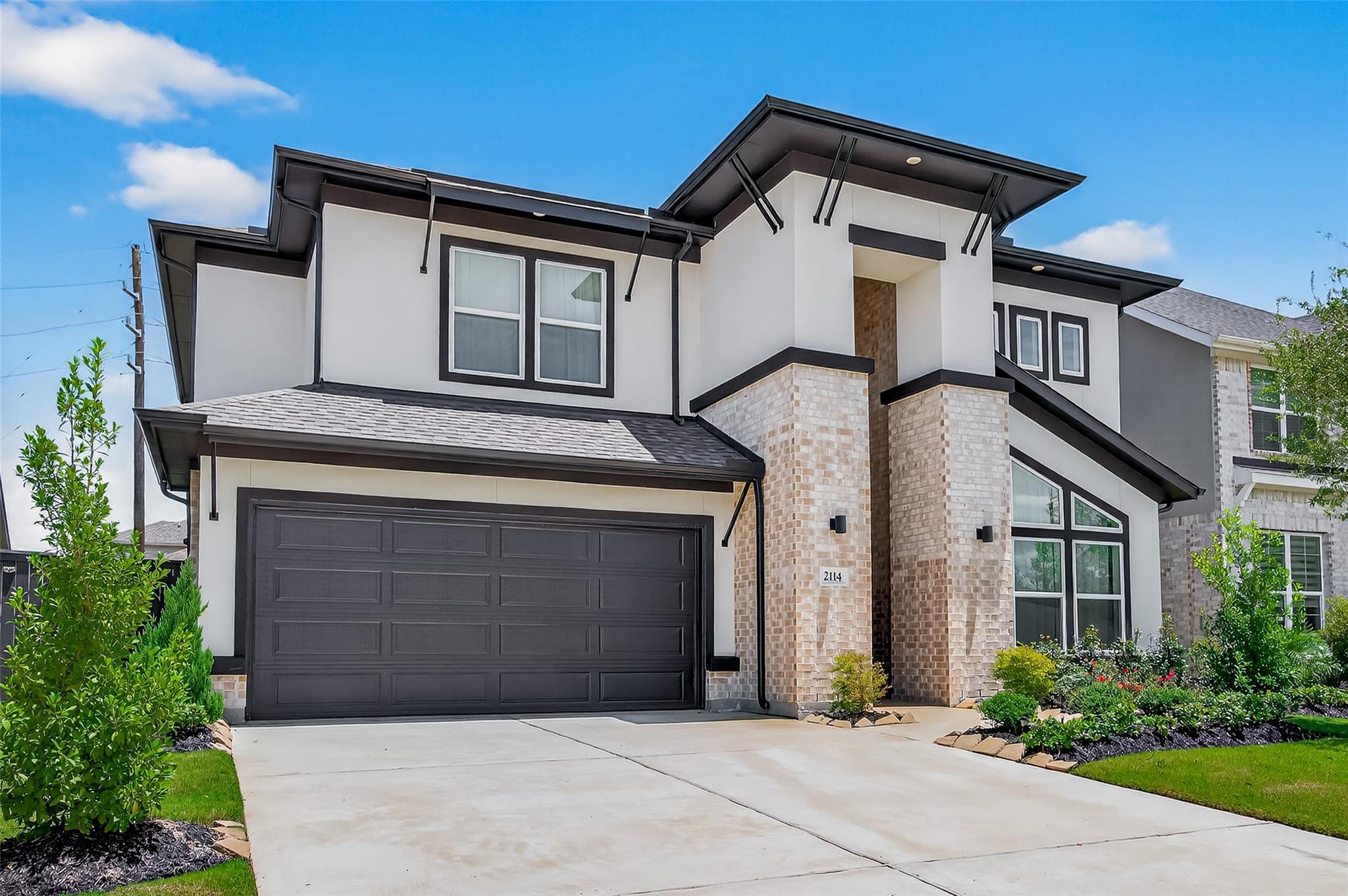 2114 Cool Greens Street