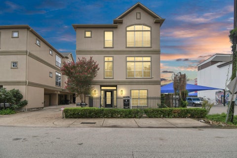 Photo of 915 Asbury Street #E, Houston, TX 77007 (MLS # 8397274)