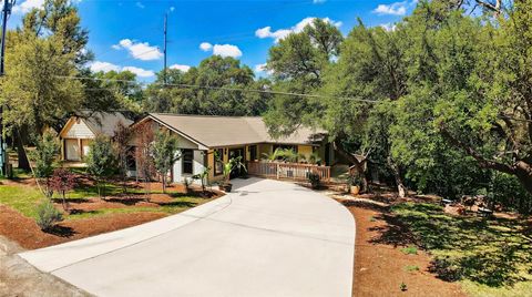 Photo of 1217 Cr 132b Oak Springs Rd, Kingsland, TX 78639 (MLS # 57218416)