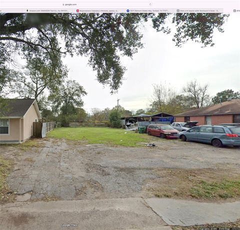 Vacant Land For Sale - 8150 Howard Drive<br/> Houston, TX 77017