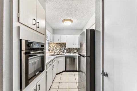 Tiny photo for 7714 Renwick Drive #23, Houston, TX 77081 (MLS # 24928631)