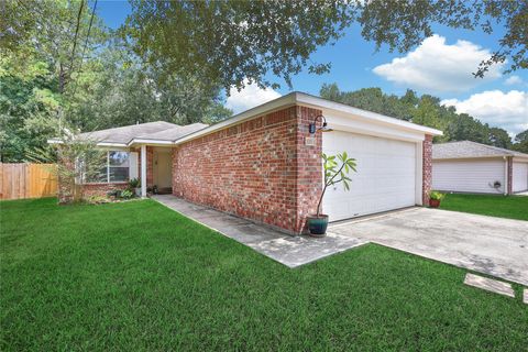 Photo of 16389 Sun View Lane, Conroe, TX 77302 (MLS # 39864563)