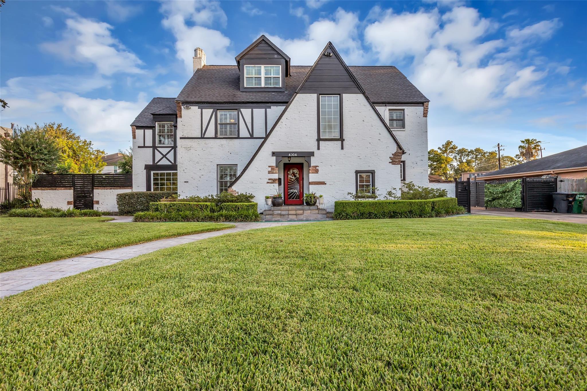 4304 Roseneath Drive