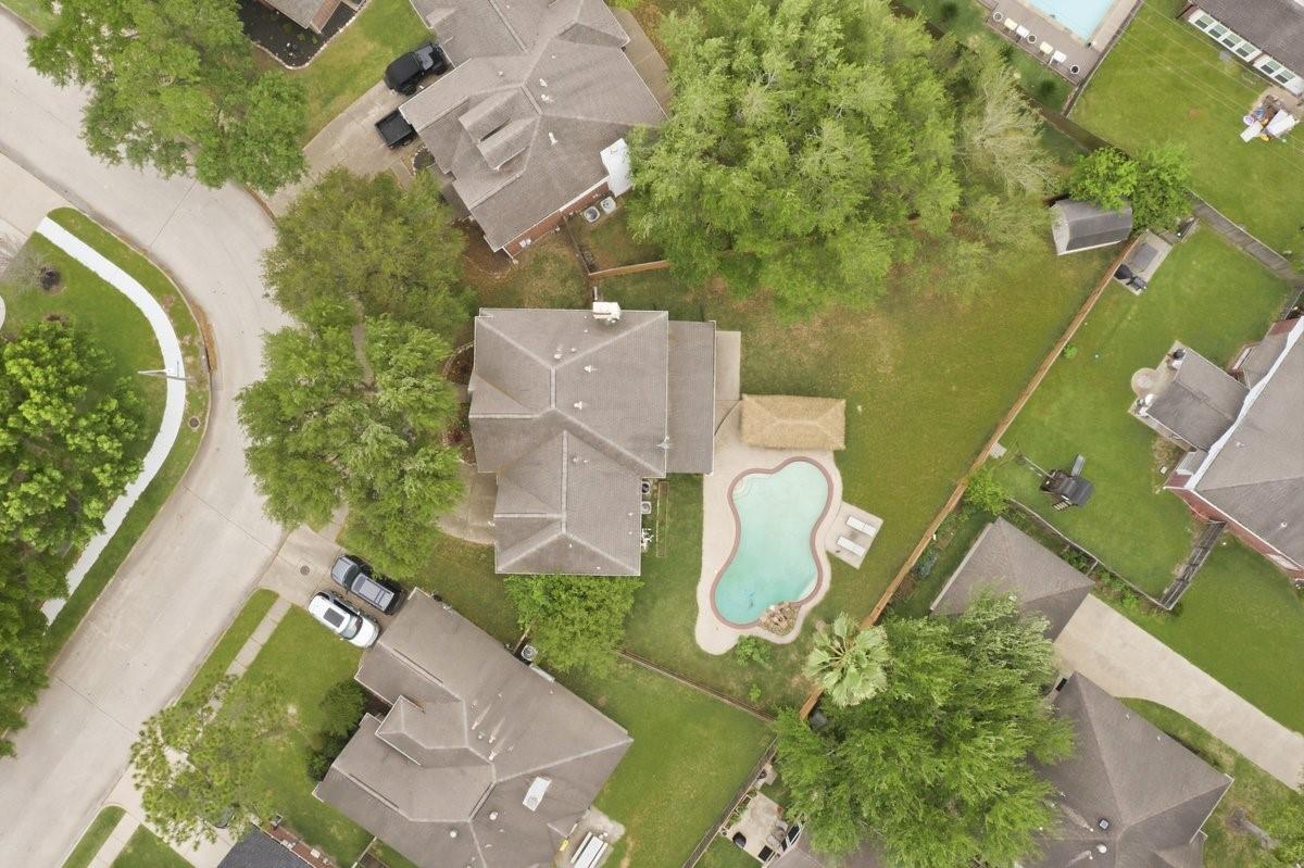 3820 Lake View Drive