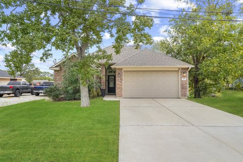 Photo of 317 S Idaho Street, La Porte, TX 77571 (MLS # 85830892)