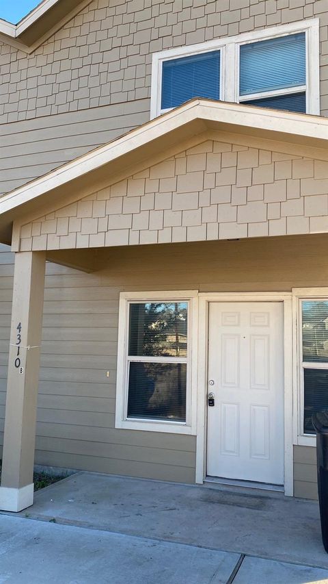 4310 Larkspur Street A/B Houston TX 77051