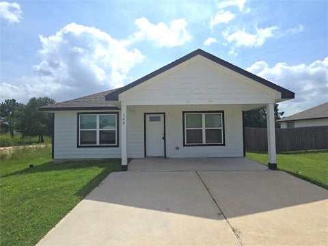 Homes For Rent - 340 Road 5105<br/> Cleveland, TX 77327