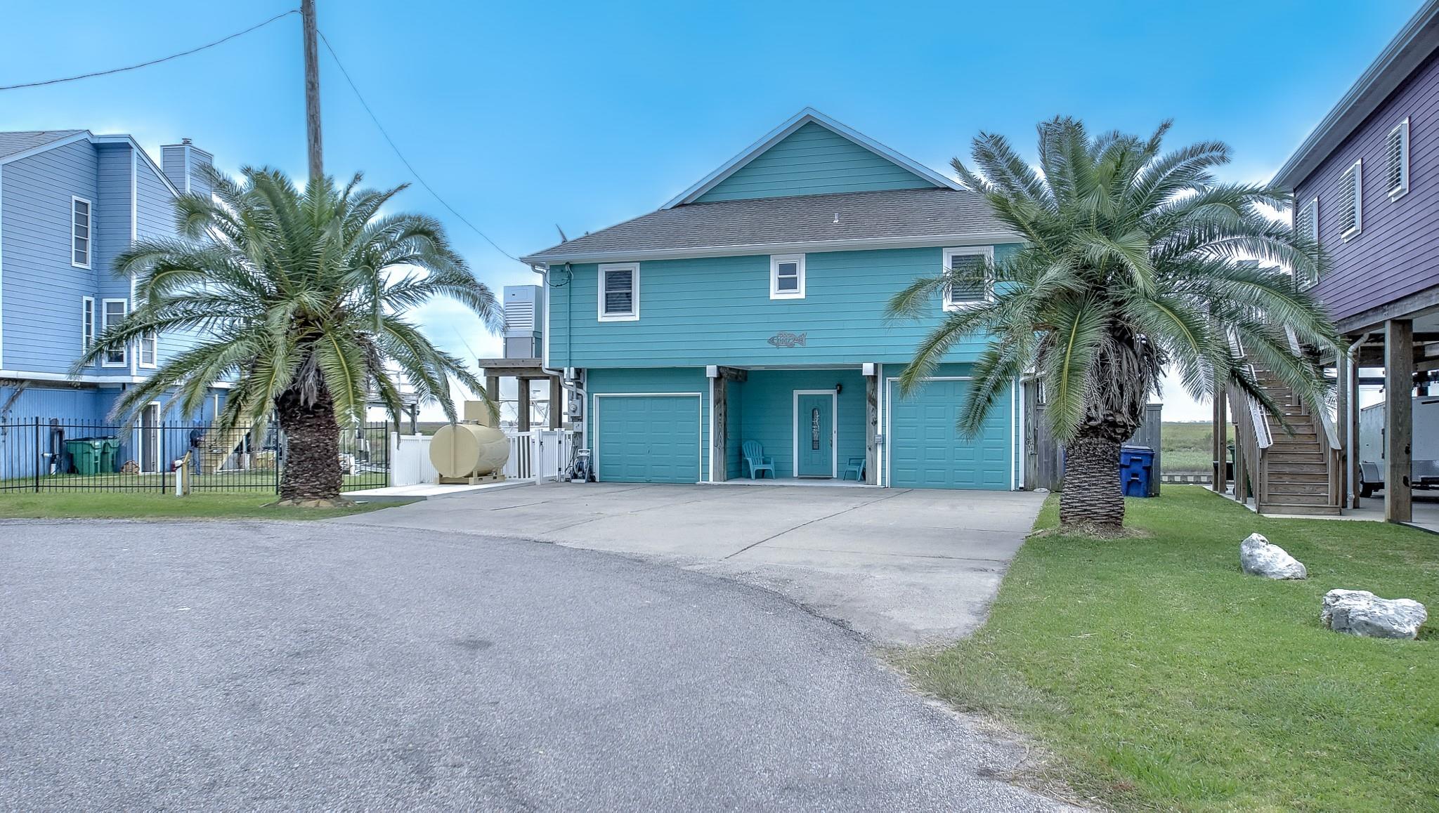 1682 Blue Water Drive Drive
