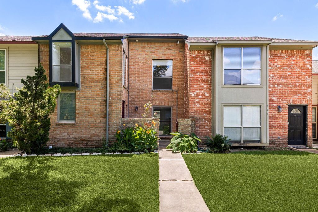 Photo of 9263 Westwood Village Drive #50, Houston, TX 77036 (MLS # 61052265)