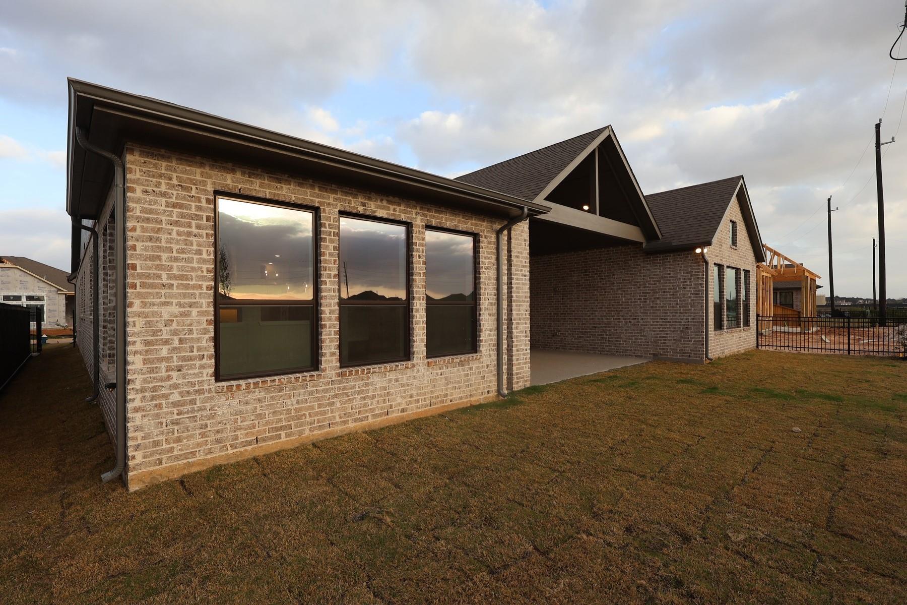 2815 Tulip Terrace Trail