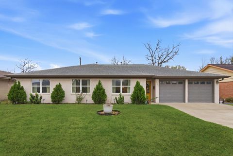 Photo of 5807 Ettrick Drive, Houston, TX 77035 (MLS # 95314643)