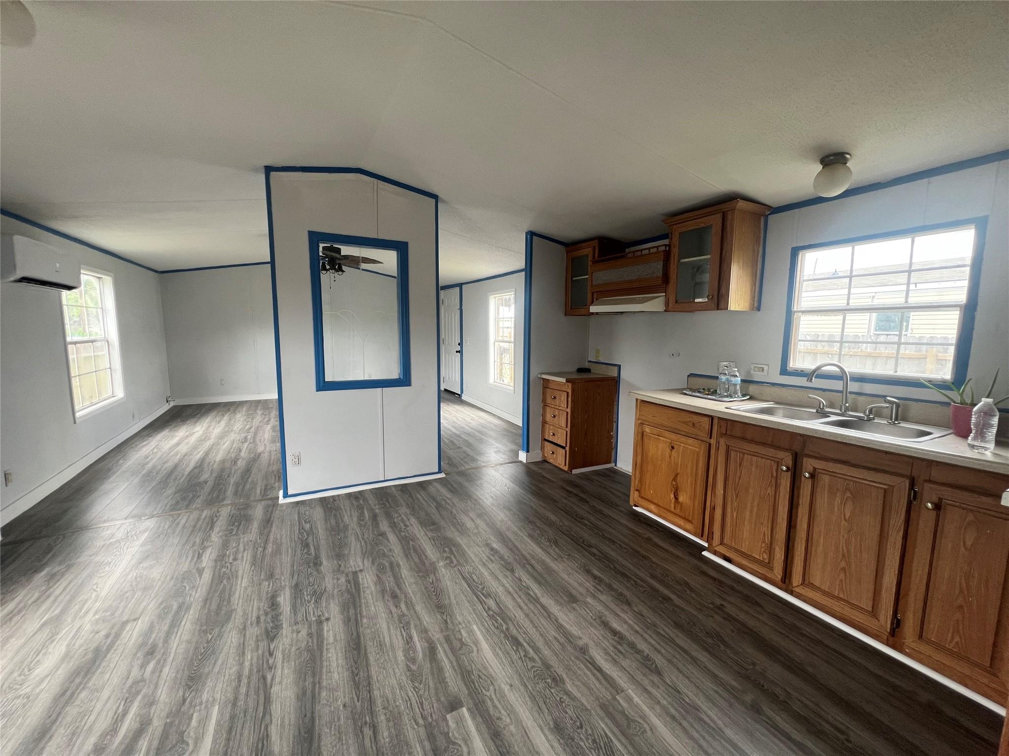 2525 Oyster Creek Bend