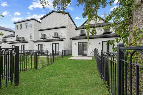 Tiny photo for 3227 Real Street #B, Houston, TX 77087 (MLS # 18936761)