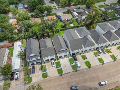 Tiny photo for 3227 Real Street #B, Houston, TX 77087 (MLS # 18936761)