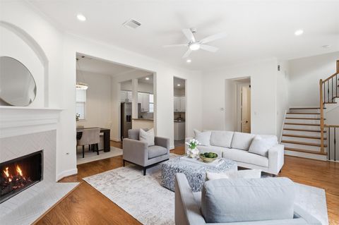 Photo of 1110 Birdsall Street, Houston, TX 77007 (MLS # 33987643)