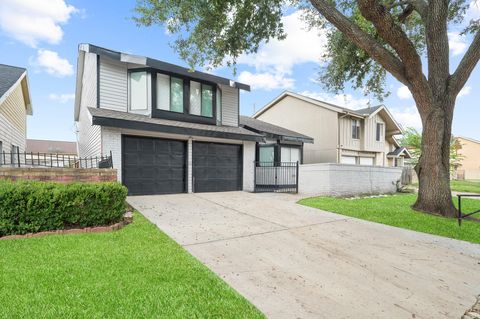 Photo of 13614 SE Sunswept Way, Houston, TX 77082 (MLS # 80135984)