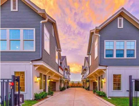 Photo of 2105 Naomi Street #B, Houston, TX 77054 (MLS # 21833287)