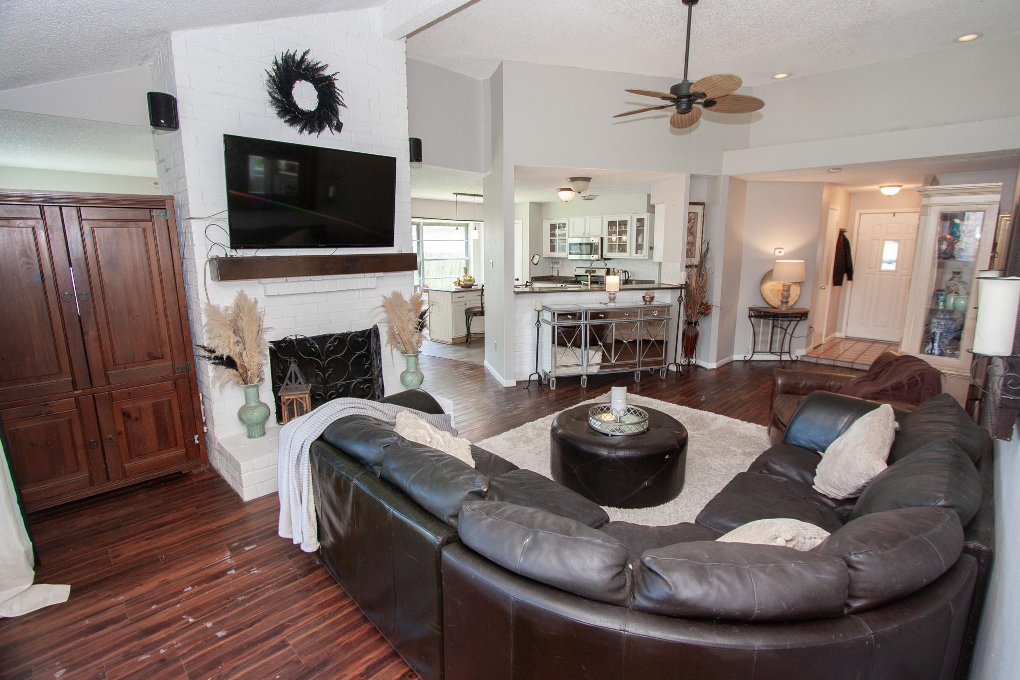 2711 Holly Springs Drive