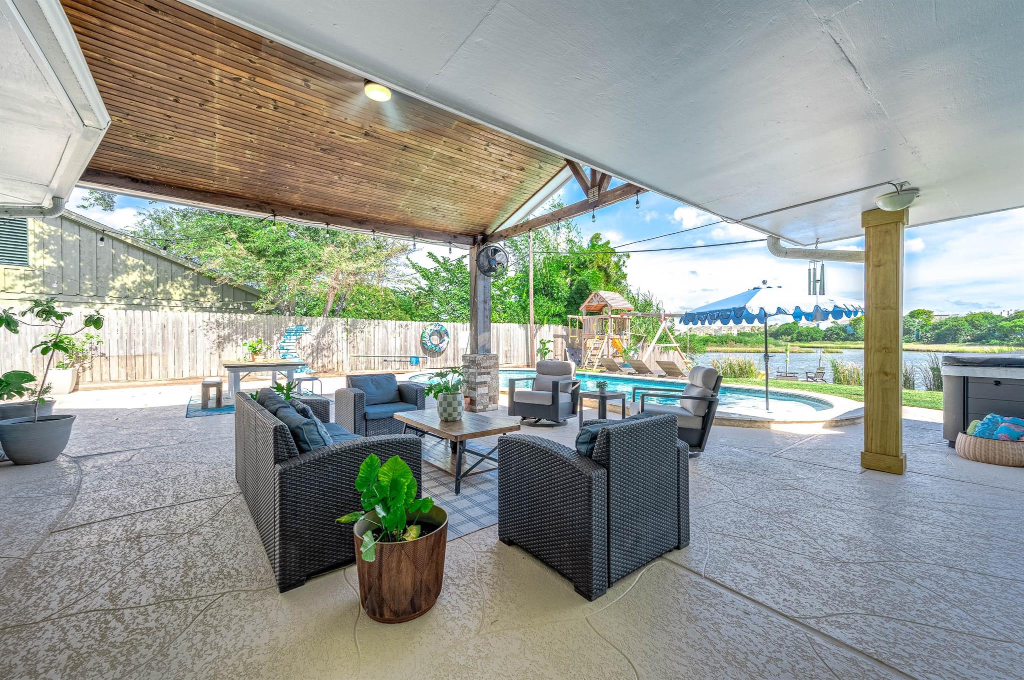 6513 Golf Crest Drive