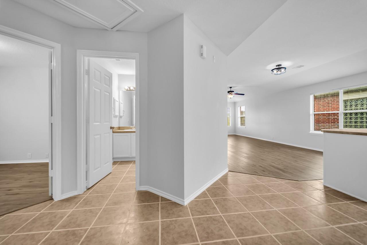 5734 Baldwin Elm Street