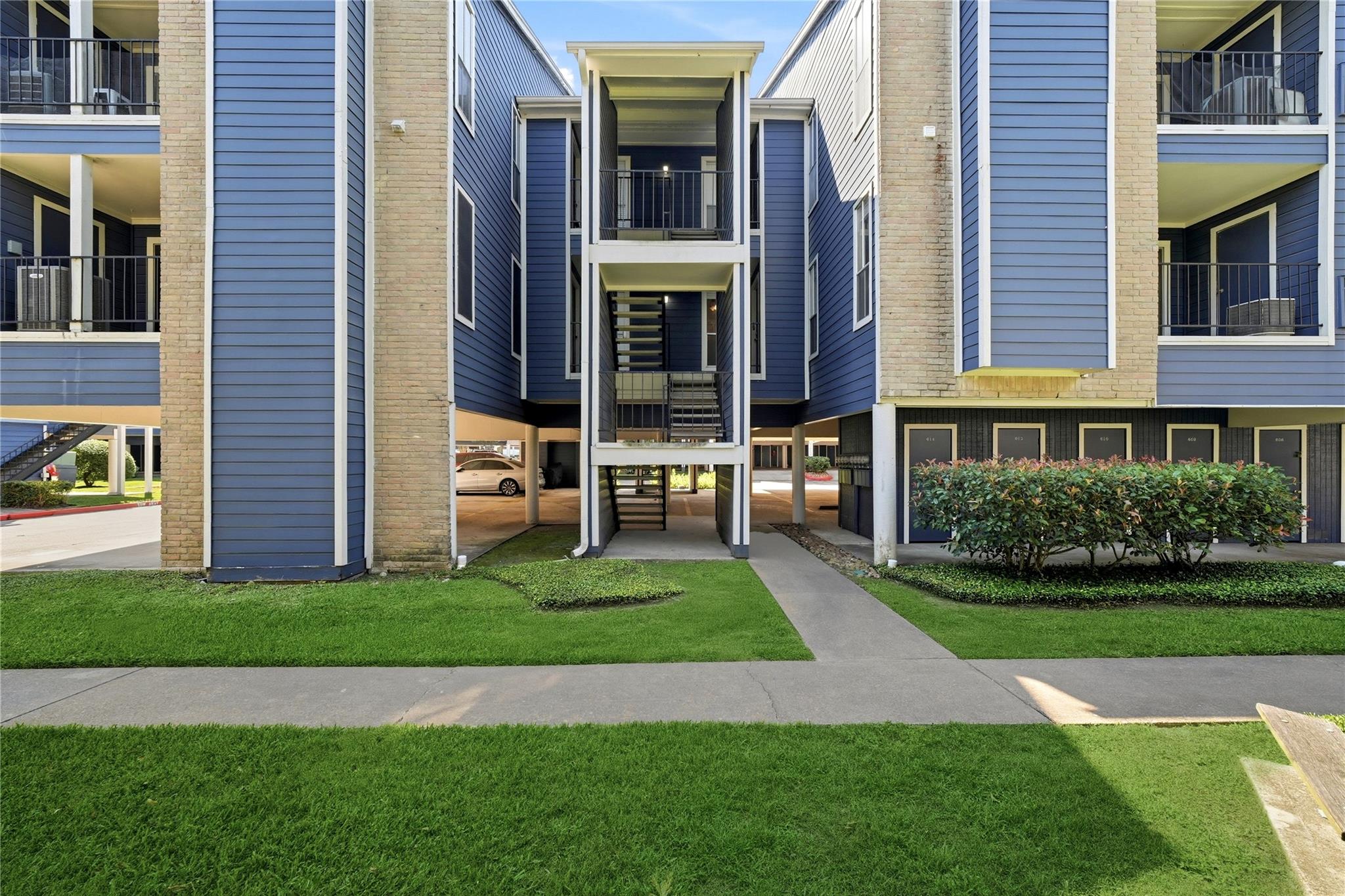 18511 Egret Bay Boulevard 609