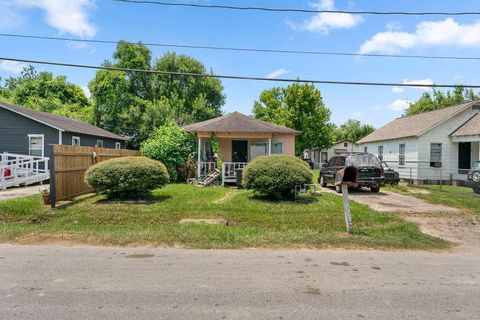 Photo of 7325 Phillips Street, Houston, TX 77088 (MLS # 14595310)