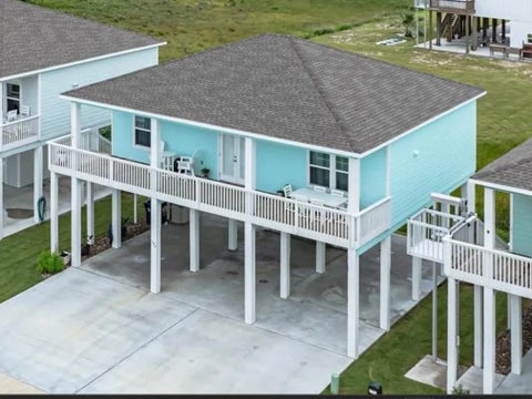 Homes For Sale - 195 Paradise Drive<br/> Rockport, TX 78382