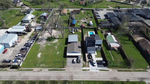 Photo of 6616 W Montgomery Road, Houston, TX 77091 (MLS # 11379941) Photo of 6616 W Montgomery Road, Houston, TX 77091 (MLS # 11379941)