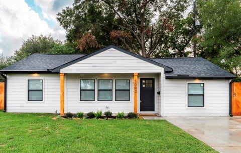Photo of 5002 Nassau Road, Houston, TX 77021 (MLS # 74653309)