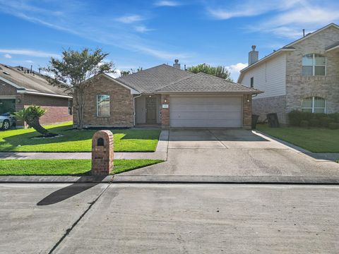 Photo of 7419 Superior Drive Drive, Baytown, TX 77521 (MLS # 29044532)