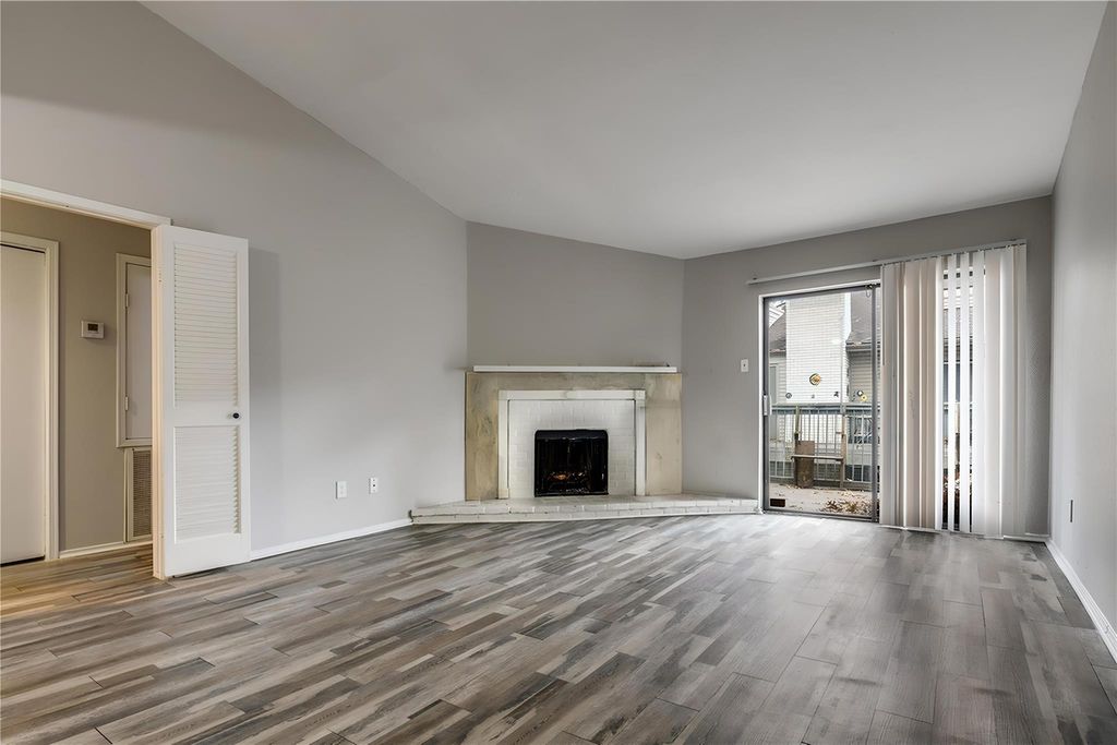 Photo of 9707 Richmond Avenue #34, Houston, TX 77042 (MLS # 84475693)