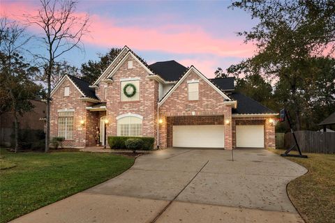 Photo of 6 Lagato Place, Spring, TX 77382 (MLS # 43003653)