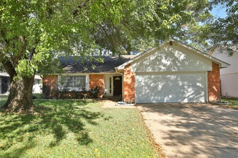 Photo of 9634 Magnolia Ridge Drive, Houston, TX 77070 (MLS # 98498976)