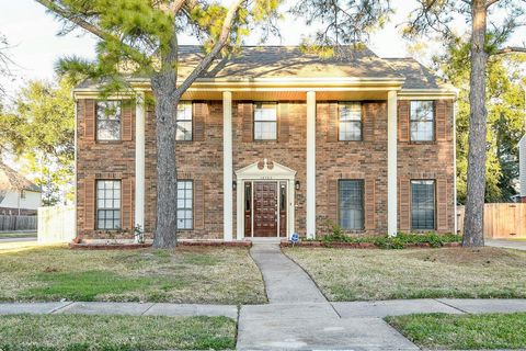 Photo of 14703 Graywood Grove Lane, Houston, TX 77062 (MLS # 31964619)