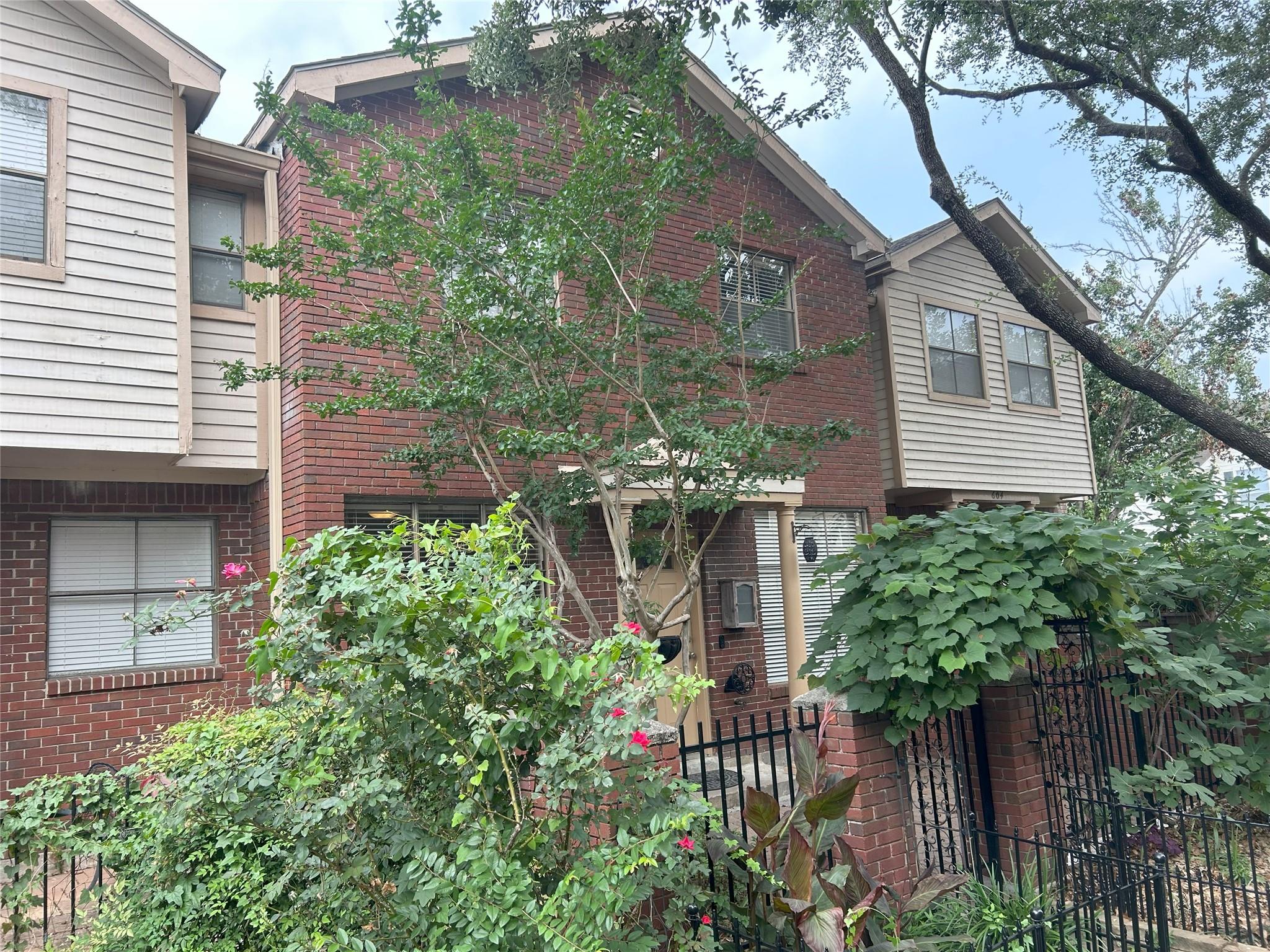 1103 Dulles Avenue 603