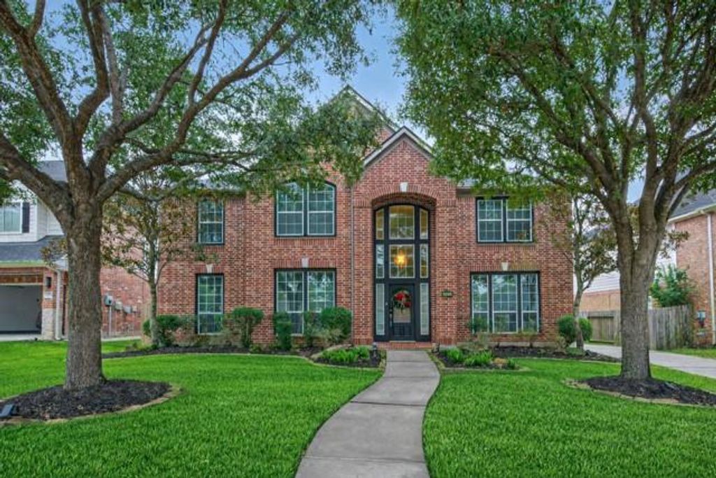 Photo of 15914 Maple Shores Dr, Houston, TX 77044 (MLS # 17091685)