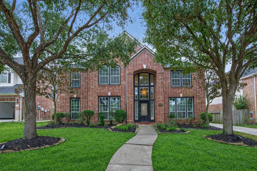 Photo of 15914 Maple Shores Dr, Houston, TX 77044 (MLS # 17091685)