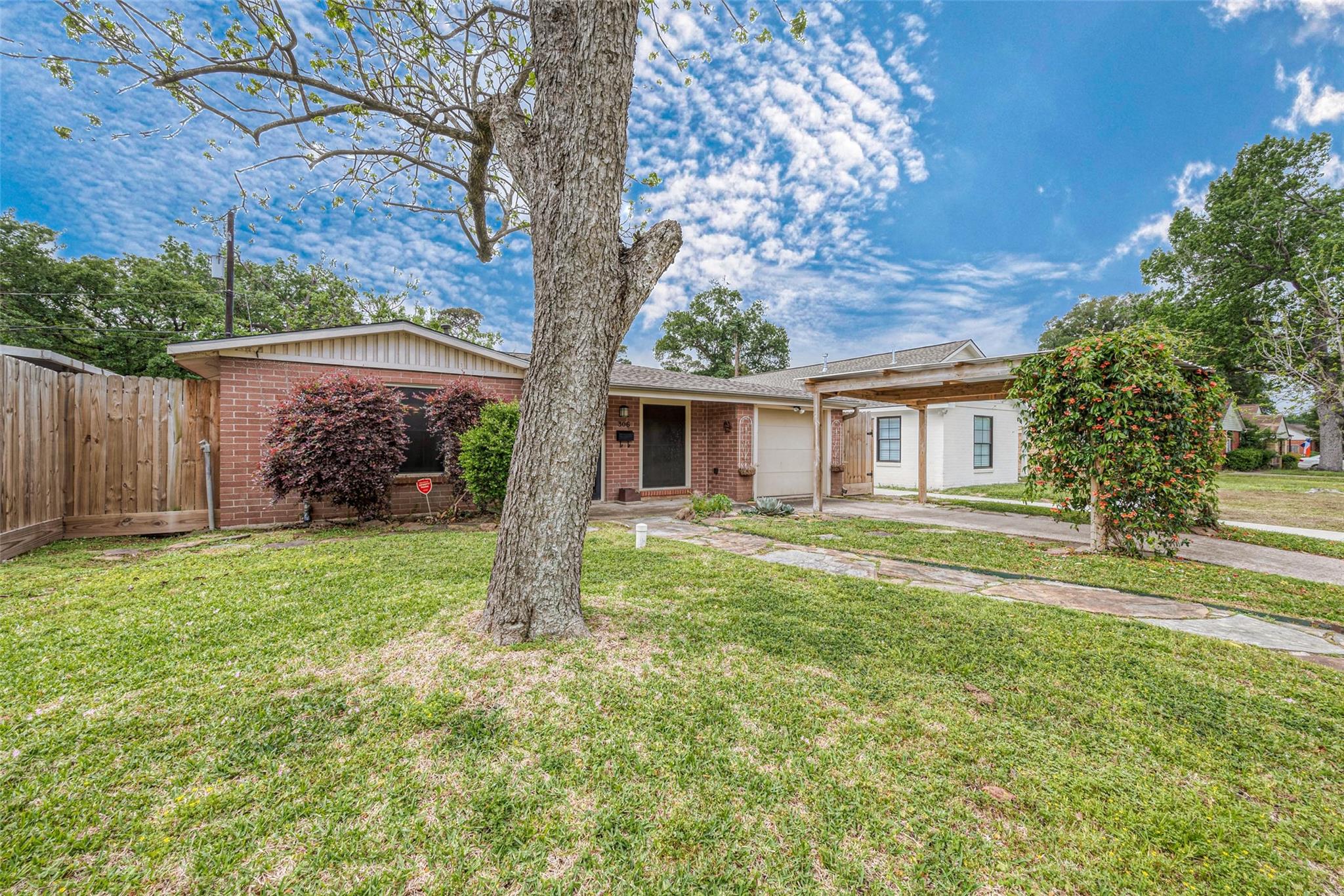 306 Graceland Street