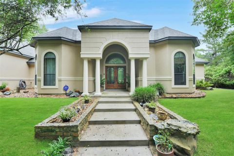 Photo of 26150 Crown Ranch Boulevard, Montgomery, TX 77316 (MLS # 94352130)