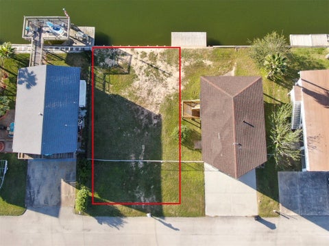 Photo of 191 Barracuda St, Bayou Vista, TX 77563 (MLS # 60415964)