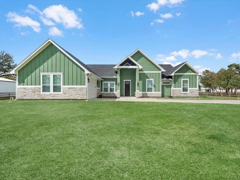 Photo of 2612 County Road 160, Alvin, TX 77511 (MLS # 91691334)