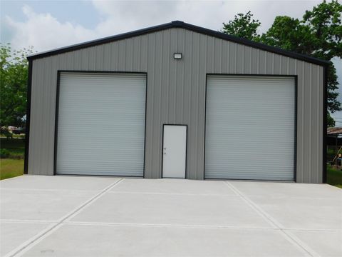 10725 Pine Street Willis TX 77318