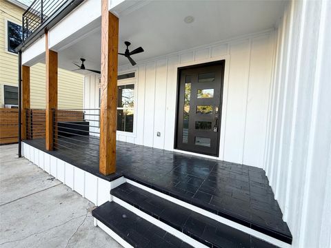 Photo of 1617 Common Street #A, Houston, TX 77009 (MLS # 13248229)