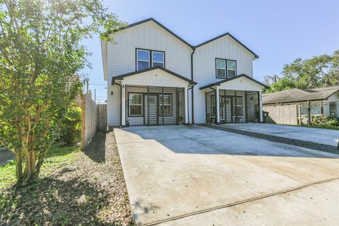 Photo of 4830 Burma Road #A B, Houston, TX 77033 (MLS # 12313127)