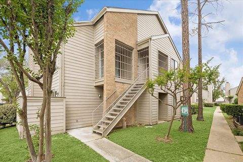 Photo of 6701 Sands Point Drive #51, Houston, TX 77074 (MLS # 9880785)