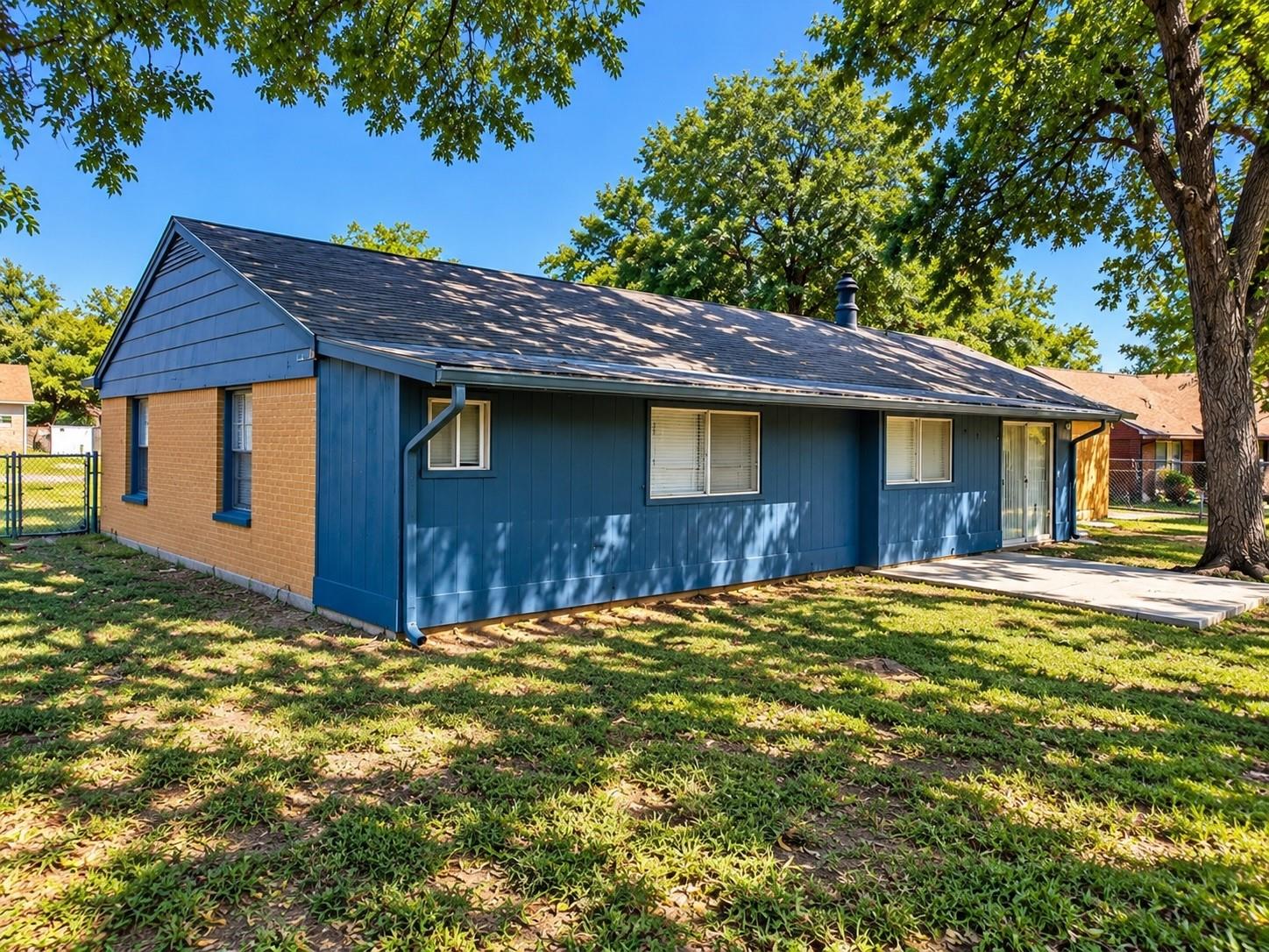 1803 Comanche Drive